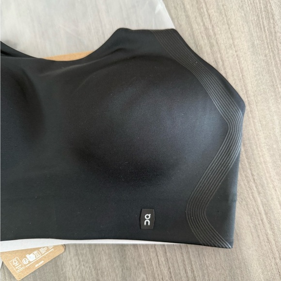 On Running Performance Flex Bra - Picture 6 of 9